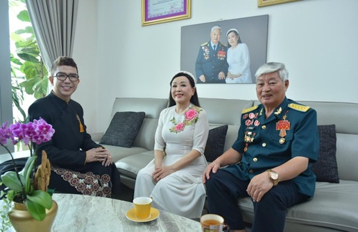 Nữ NSND nổi tiếng cả nước: Chồng là anh hùng phi công, sống ở TP.HCM vẫn có nhà 3 tầng tại Hà Nội- Ảnh 4. Nữ NSND nổi tiếng cả nước: Chồng là anh hùng phi công, sống ở TP.HCM vẫn có nhà 3 tầng tại Hà Nội- Ảnh 4.