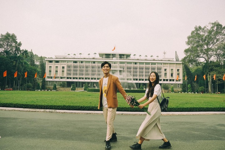 Xu hướng du lịch 2-3 nơi cho bõ 5 ngày nghỉ lễ của giới trẻ- Ảnh 1.