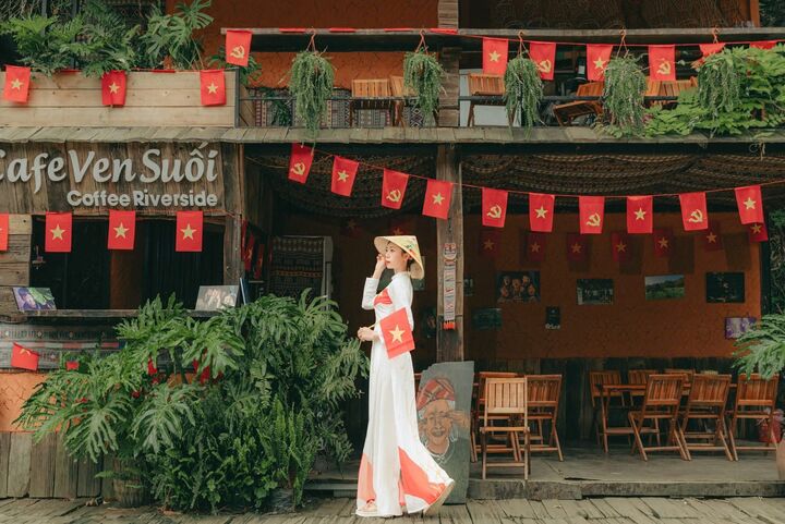 Xu hướng du lịch 2-3 nơi cho bõ 5 ngày nghỉ lễ của giới trẻ- Ảnh 4.