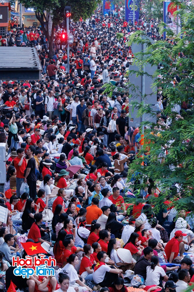 Những hình ảnh ấn tượng từ trên cao ở trung tâm TP.HCM trong ngày đại lễ 30/4- Ảnh 12.