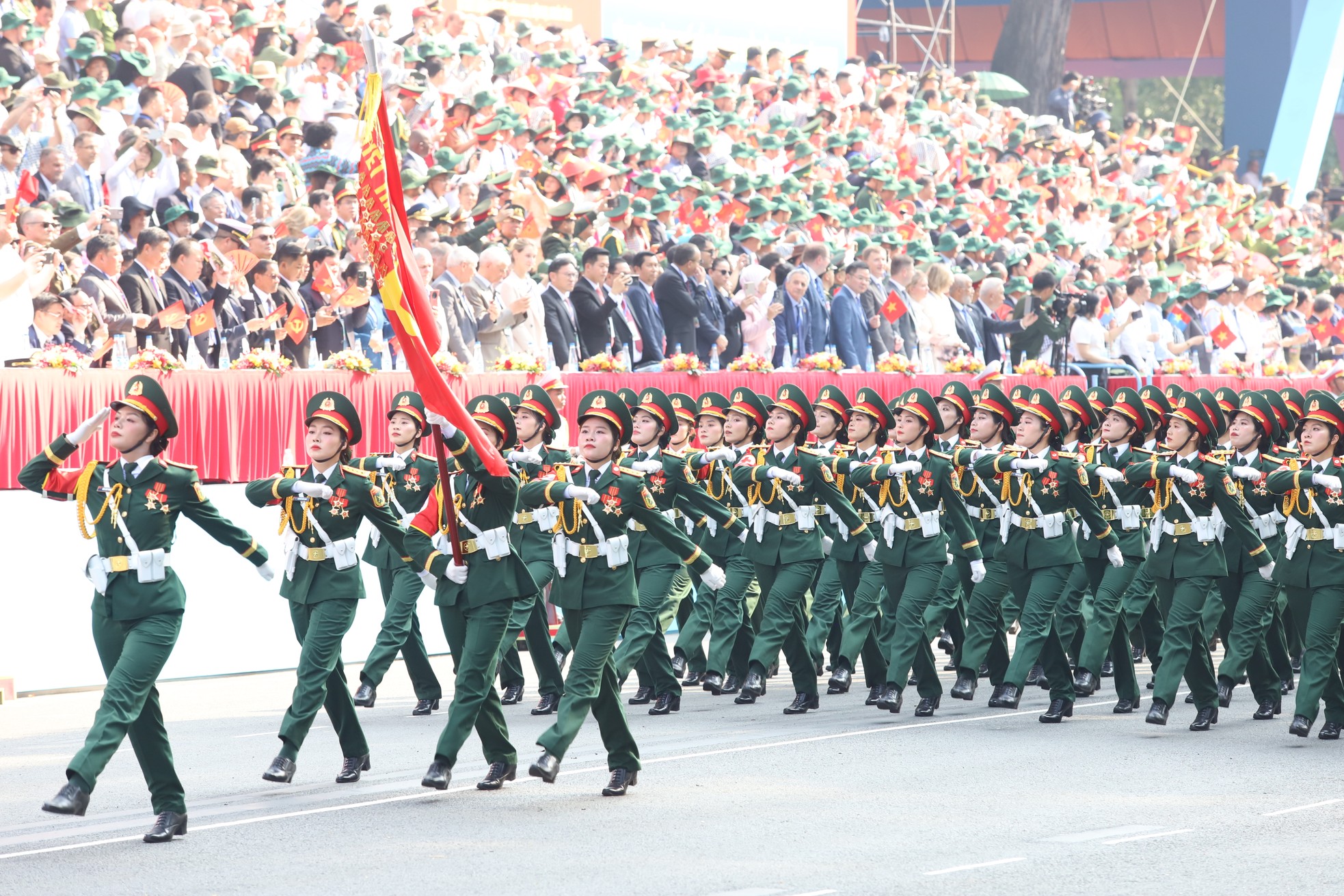 Mọi sự chú ý đổ dồn vào những 'bông hồng thép' trong đại lễ 30/4- Ảnh 8.