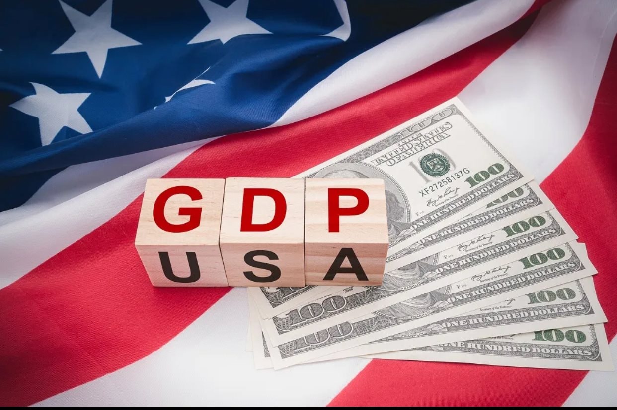 GDP Mỹ quý 1/2025 bất ngờ tăng trưởng âm, ông Trump lập tức 'trách' cựu Tổng thống Joe Biden- Ảnh 1.