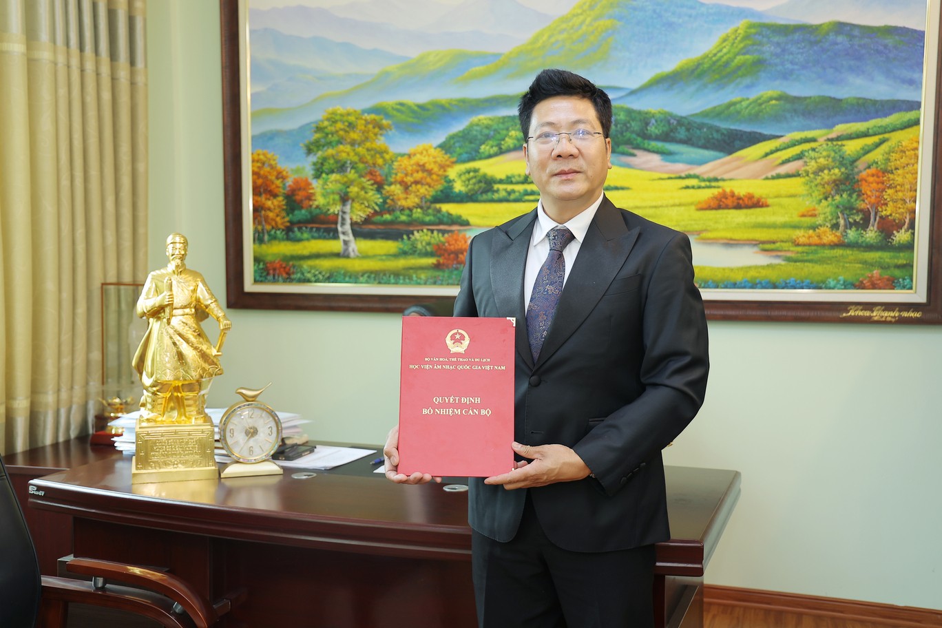 Nghệ sĩ hát mở màn đại lễ 30/4: Người thầy dẫn dắt nhiều thế hệ ca sĩ Việt, sở hữu chất giọng đẹp hiếm có- Ảnh 3.