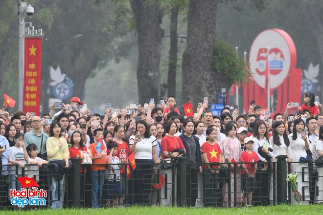 Lễ chào cờ xúc động tại Quảng trường Ba Đình sáng 30/4: “Hôm nay thật đặc biệt”- Ảnh 22.