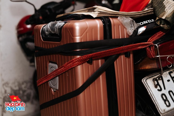 Gặp cụ Trần Văn Thanh đi xe máy 1.300km: “Tôi chỉ là người dân bình thường, với quyết tâm vào xem đại lễ”- Ảnh 3.