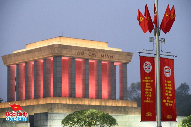 Lễ chào cờ xúc động tại Quảng trường Ba Đình sáng 30/4: “Hôm nay thật đặc biệt”- Ảnh 6.