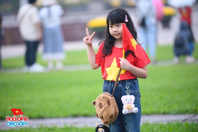 Lễ chào cờ xúc động tại Quảng trường Ba Đình sáng 30/4: “Hôm nay thật đặc biệt”- Ảnh 15.