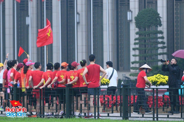 Lễ chào cờ xúc động tại Quảng trường Ba Đình sáng 30/4: “Hôm nay thật đặc biệt”- Ảnh 19.