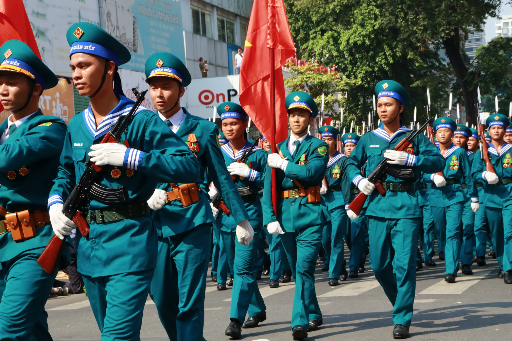 Đại lễ 30-4: Cận cảnh 8 khối hướng 3 đi trong vòng tay nhân dân- Ảnh 17.