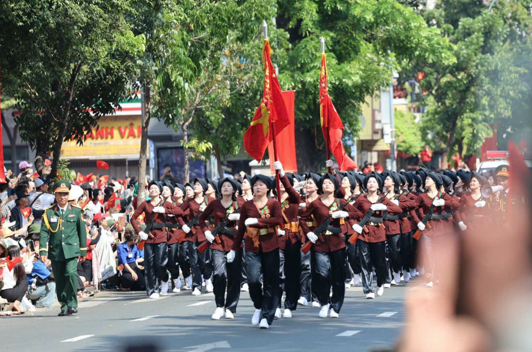 Đại lễ 30-4: Cận cảnh 8 khối hướng 3 đi trong vòng tay nhân dân- Ảnh 23.