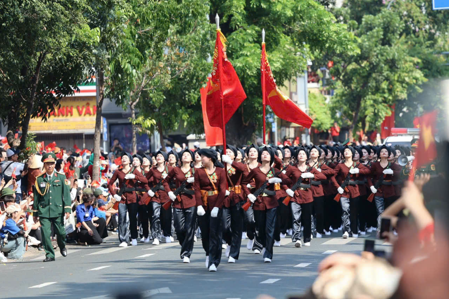 Đại lễ 30-4: Cận cảnh 8 khối hướng 3 đi trong vòng tay nhân dân- Ảnh 24.