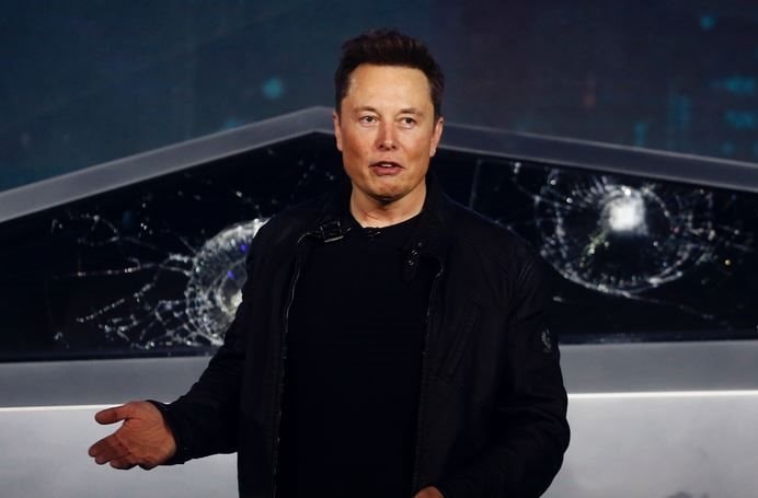 Thất bại lớn nhất sự nghiệp Elon Musk: Làm Cybertruck để tiết kiệm 200 triệu USD xây xưởng sơn nhưng tiêu tốn cả thập kỷ nghiên cứu, vừa hoạt động 13 tháng đã bị thu hồi 8 lần- Ảnh 1.