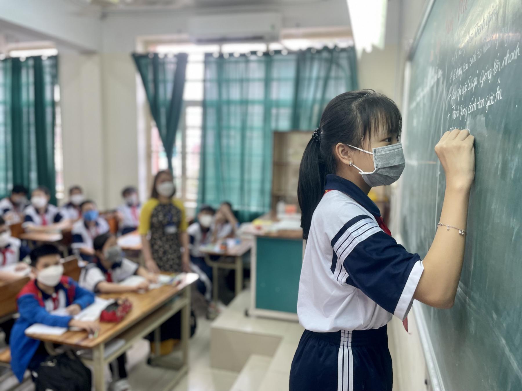 Phụ huynh lên tiếng: "Theo tôi, các cháu THCS nên học 2 buổi/ngày, các cháu bậc THPT thì đừng ép, nguyên do như sau"!- Ảnh 1. Phụ huynh lên tiếng: "Theo tôi, các cháu THCS nên học 2 buổi/ngày, các cháu bậc THPT thì đừng ép, nguyên do như sau"!- Ảnh 1.