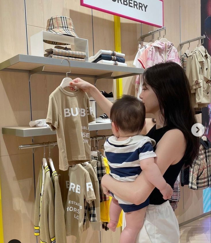 Gia đình 3 người thu nhập 20 triệu, mỗi tháng mua được 1 chỉ vàng, soi kĩ bảng chi tiêu mà giật mình- Ảnh 3. Gia đình 3 người thu nhập 20 triệu, mỗi tháng mua được 1 chỉ vàng, soi kĩ bảng chi tiêu mà giật mình- Ảnh 3.