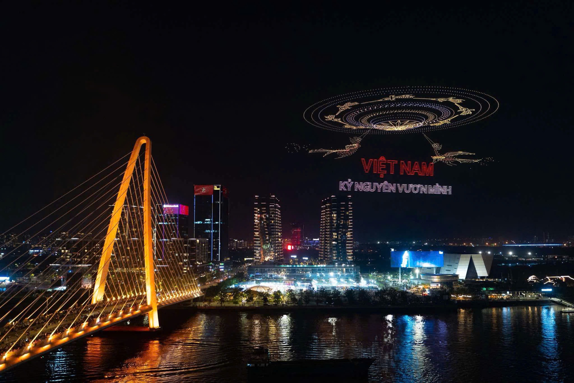 Tối nay (1-5), TP HCM không trình diễn 10.500 drone- Ảnh 1.