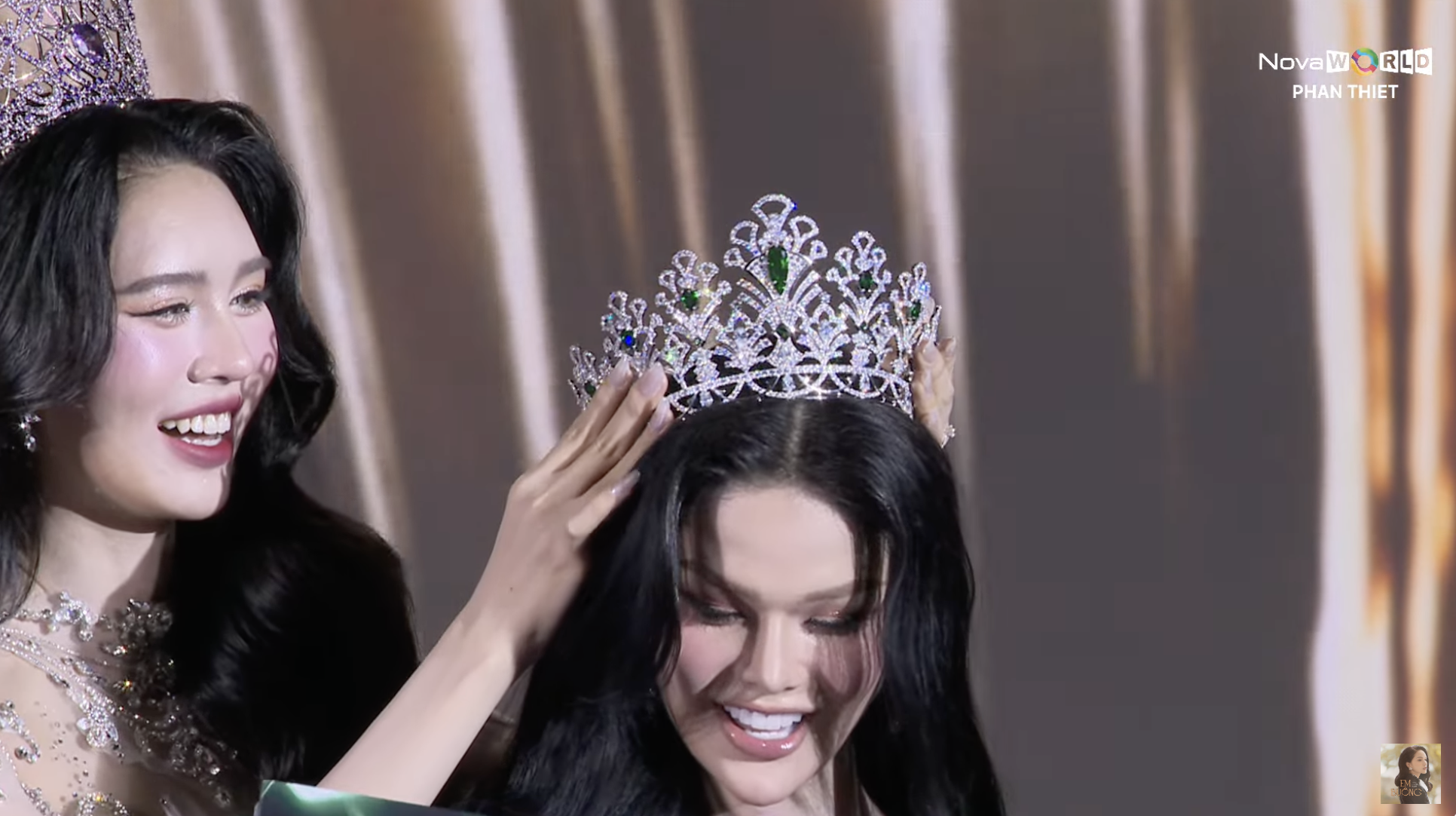 HOT: Hà Tâm Như chiến thắng Hoa hậu Chuyển giới Việt Nam 2025!- Ảnh 13.