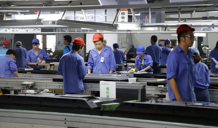 Trung Quốc: Bị ép nghỉ hưu sớm còn mất 20% lương, tôi dứt khoát làm 1 việc rồi rời đi, 2 tháng sau nhận được cuộc gọi “cầu cứu” từ giám đốc- Ảnh 1.