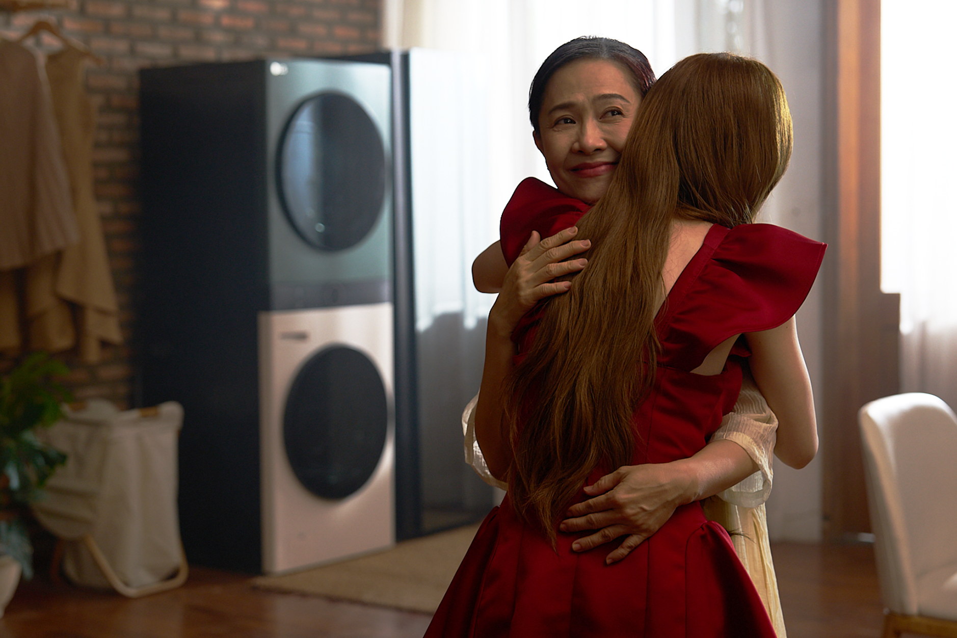 LG cùng Hòa Minzy, Obito và Hứa Kim Tuyền kể chuyện ‘Nếp nhà’: Giản dị mà thấm!- Ảnh 5. LG cùng Hòa Minzy, Obito và Hứa Kim Tuyền kể chuyện ‘Nếp nhà’: Giản dị mà thấm!- Ảnh 5.