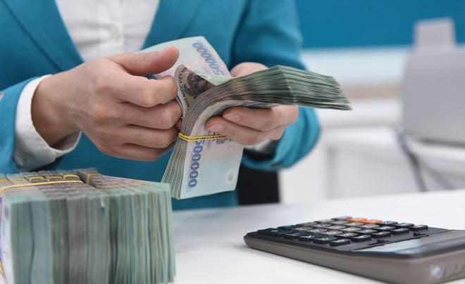 Sau nửa năm im ắng, lãi suất huy động cuối năm sẽ bùng nổ?- Ảnh 1. Sau nửa năm im ắng, lãi suất huy động cuối năm sẽ bùng nổ?- Ảnh 1.