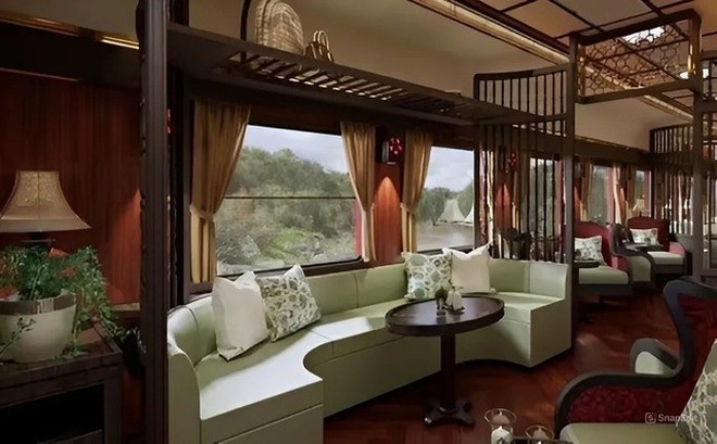 Đoàn tàu "quý tộc" lần đầu lăn bánh ở Hải Phòng: Nội thất sang xịn, nhạc công biểu diễn, giá rẻ bất ngờ- Ảnh 7. Đoàn tàu "quý tộc" lần đầu lăn bánh ở Hải Phòng: Nội thất sang xịn, nhạc công biểu diễn, giá rẻ bất ngờ- Ảnh 7.