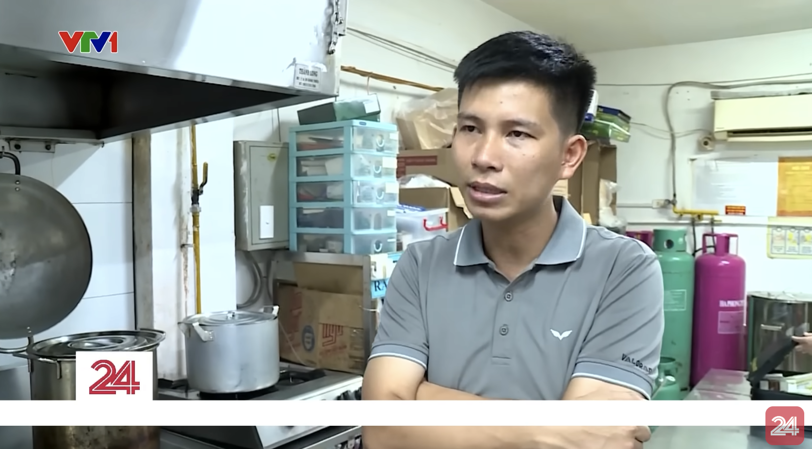 Lòng xe điếu đựng trong thùng xốp có chữ lạ: Chủ quán Lòng Chát Hà Nội trả lời VTV lý do- Ảnh 1.