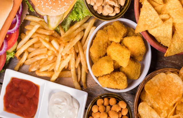 Báo động: 5 thói quen tưởng vô hại nhưng đang “bào mòn” đường ruột, mở lối cho ung thư trực tràng- Ảnh 2.