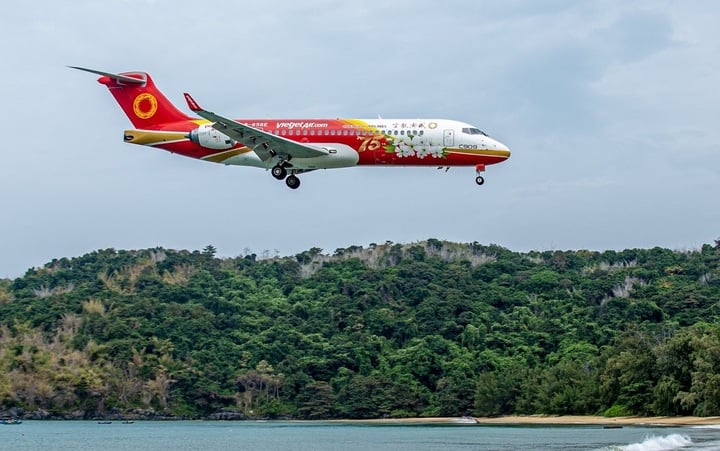 Vì sao Vietjet dừng bán đồ lễ trong chuyến bay ra Côn Đảo?- Ảnh 1.