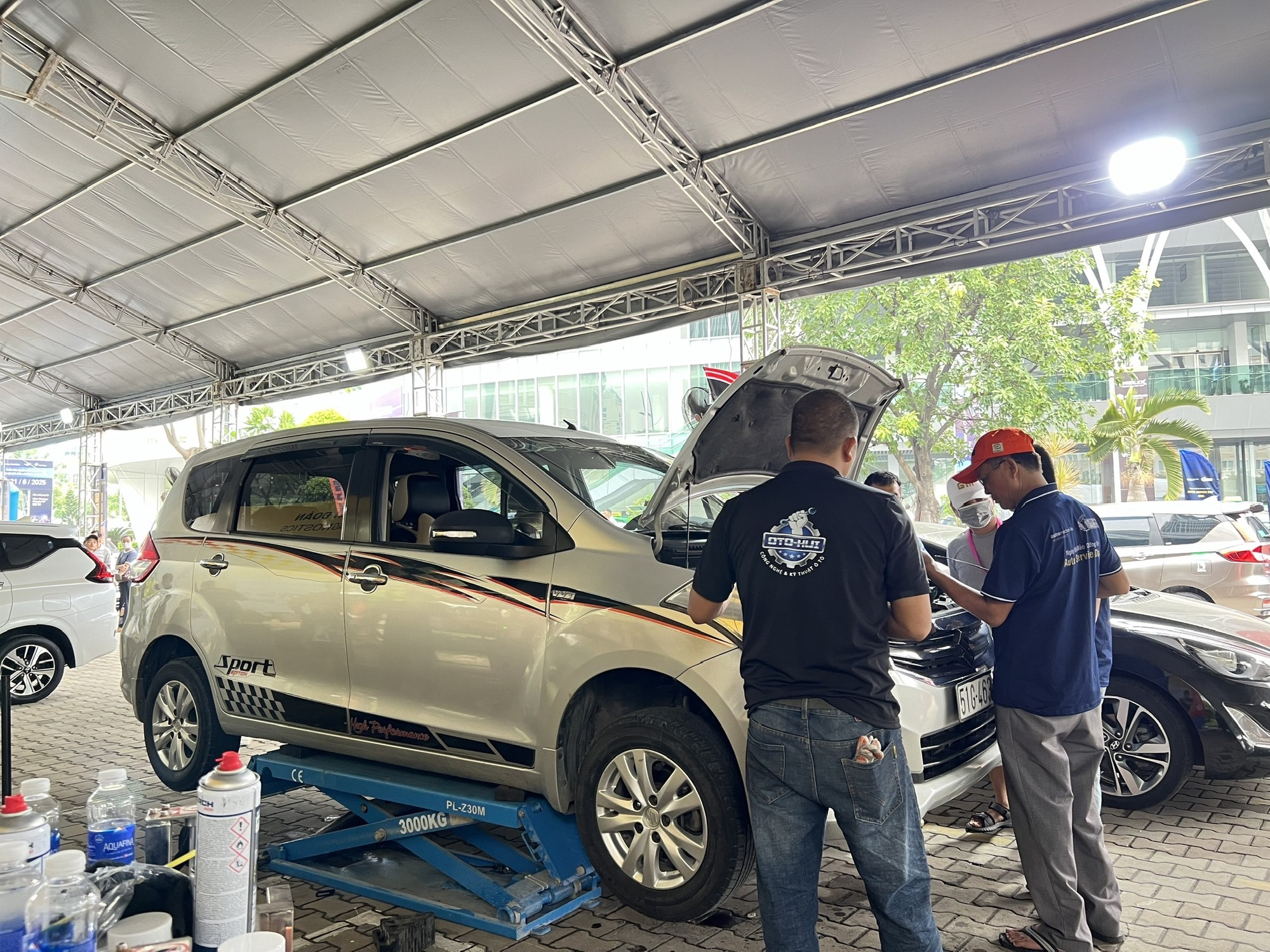 Thông tin lan truyền TP HCM và Hà Nội cấm ô tô đời trước 2017 từ năm 2026, thực hư thế nào?- Ảnh 1.