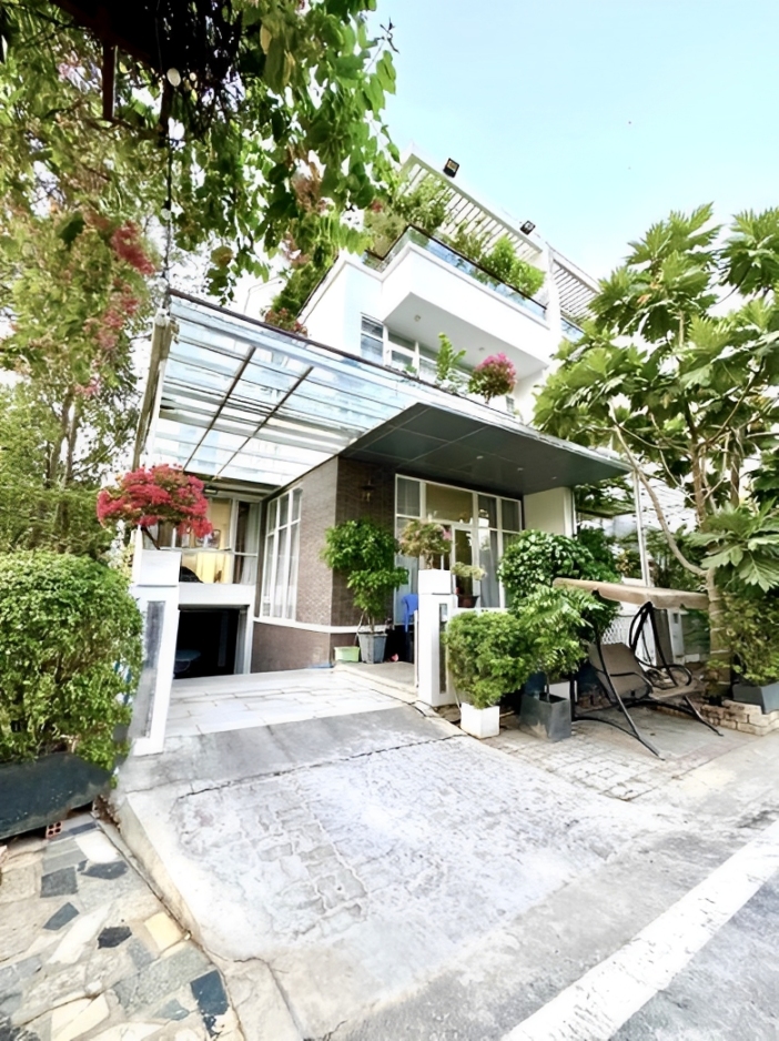 Nữ NSND là Phó chủ tịch Hội sân khấu, sở hữu biệt thự mặt tiền 3 tầng ở Quận 7, 54 tuổi đẹp như mới 30- Ảnh 3. Nữ NSND là Phó chủ tịch Hội sân khấu, sở hữu biệt thự mặt tiền 3 tầng ở Quận 7, 54 tuổi đẹp như mới 30- Ảnh 3.