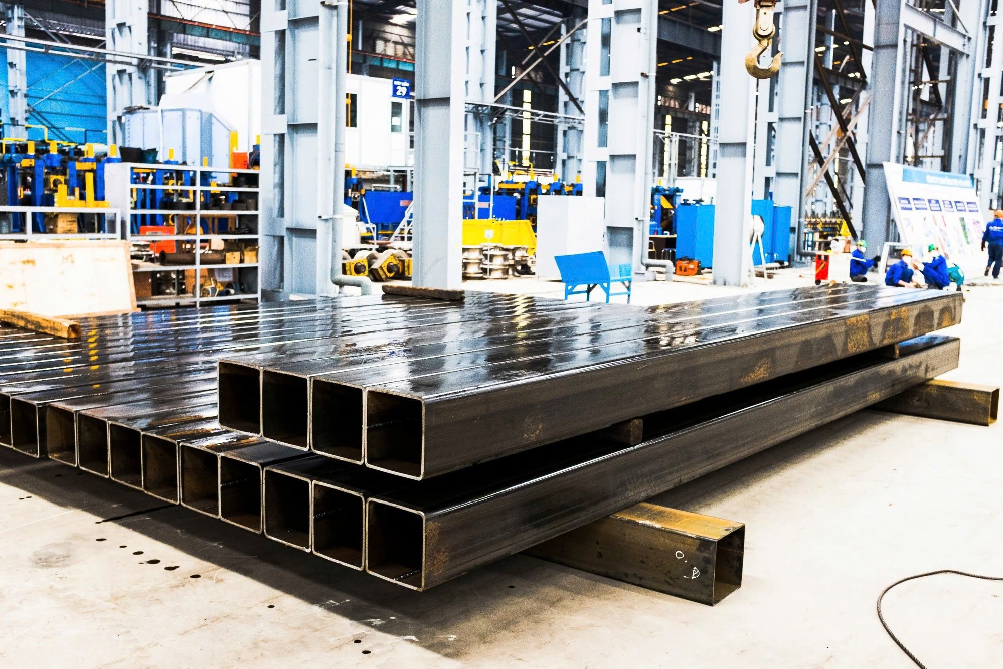 Tin vui cho tỷ phú Trần Đình Long: Ống thép Hòa Phát không bị Mỹ áp thuế chống bán phá giá trong vụ điều tra lẩn tránh- Ảnh 2. Tin vui cho tỷ phú Trần Đình Long: Ống thép Hòa Phát không bị Mỹ áp thuế chống bán phá giá trong vụ điều tra lẩn tránh- Ảnh 2.