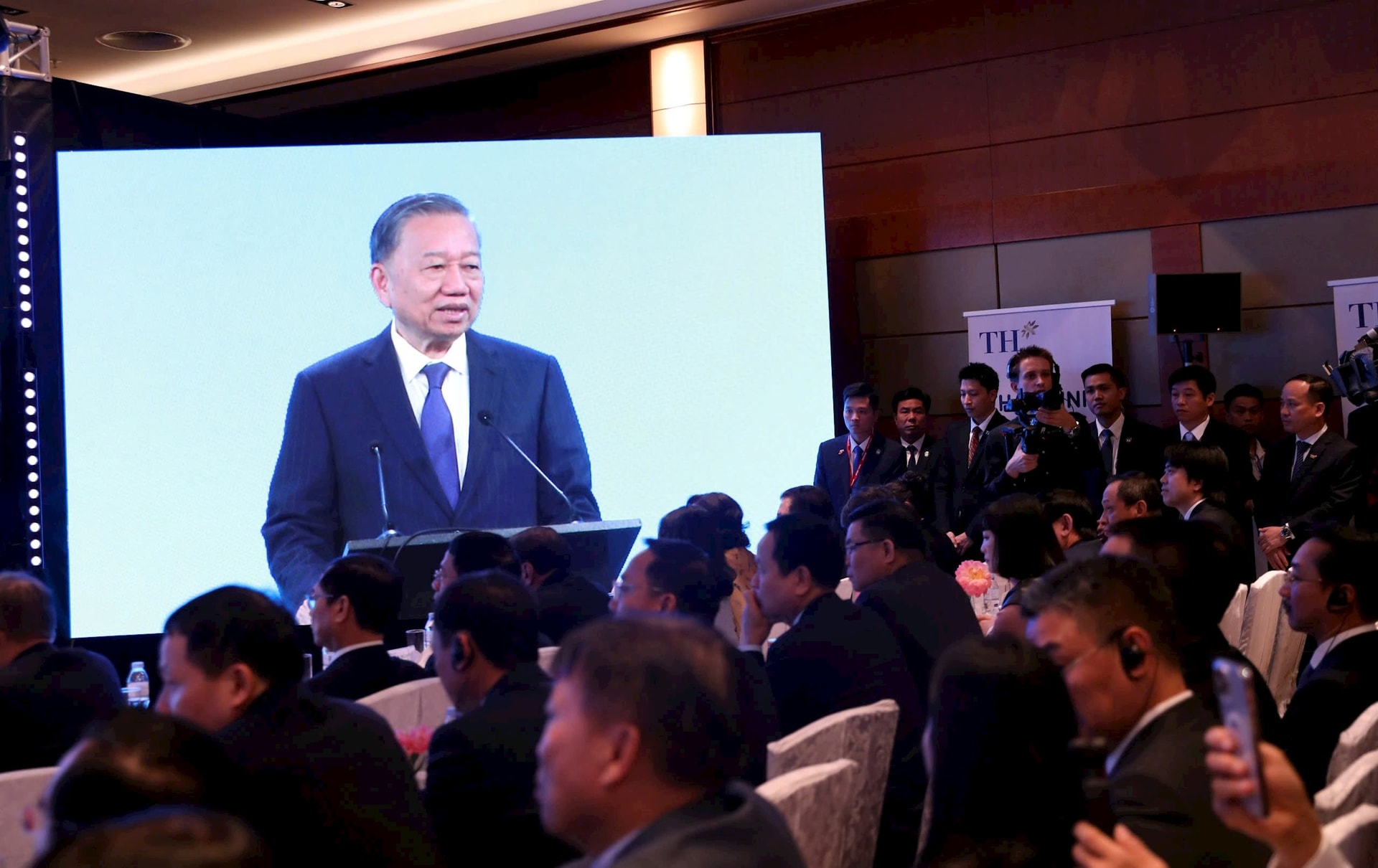 Tổng Bí thư chứng kiến "kỳ tích sữa Việt” tại Nga: Dấu mốc mới trên đường TH chinh phục thế giới- Ảnh 2. Tổng Bí thư chứng kiến "kỳ tích sữa Việt” tại Nga: Dấu mốc mới trên đường TH chinh phục thế giới- Ảnh 2.