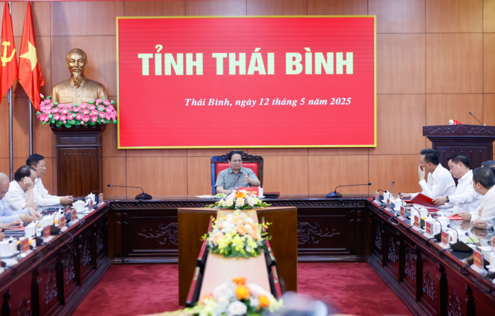 Thủ tướng: Thái Bình cần lấn biển, làm ngay tuyến đường 10 làn nối với Hưng Yên- Ảnh 2.