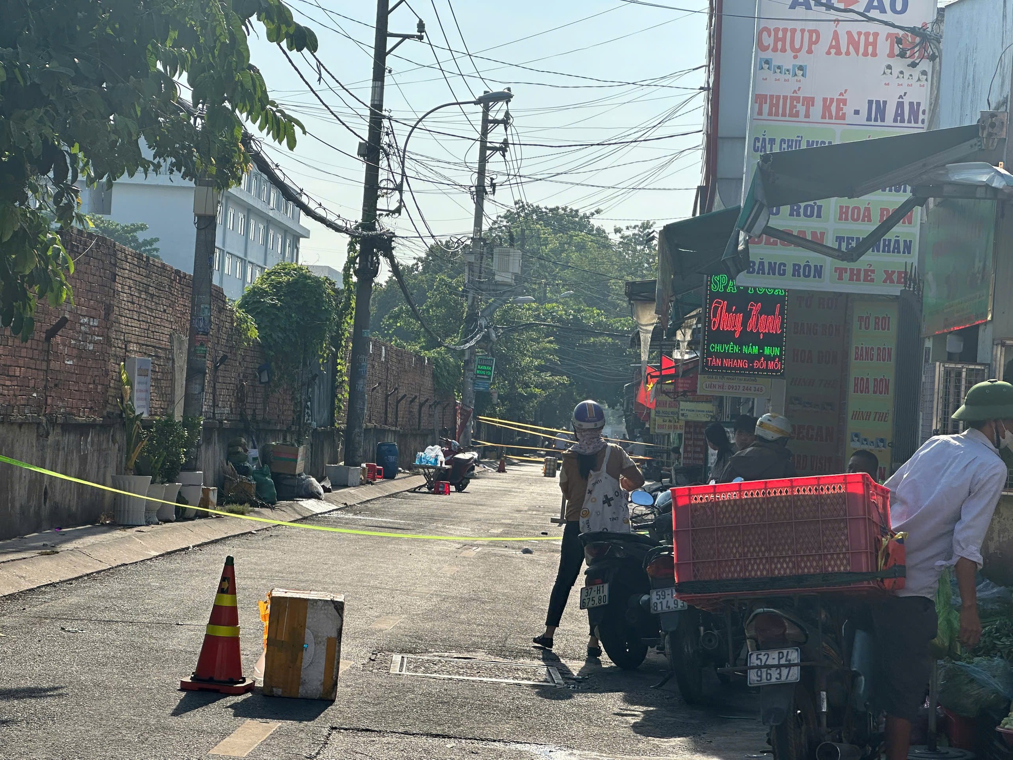 Cháy lớn nửa đêm ở TP HCM, một người tử vong- Ảnh 2.