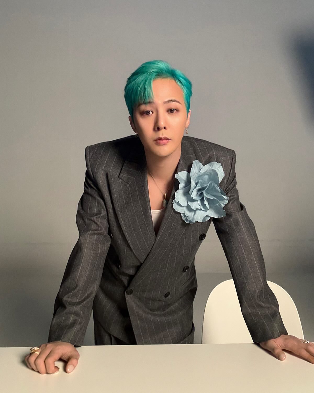 Sau vàng, matcha thì lightstick 