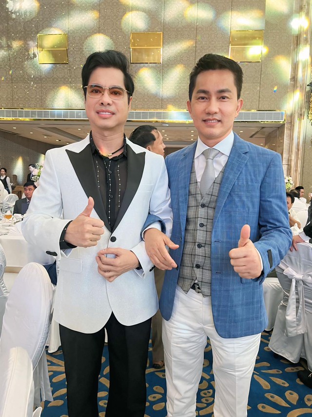 Danh ca Ngọc Sơn tiễn biệt doanh nhân Hồ Nhân: “Bạn nhắn tôi, kiếp sau mãi là anh em”- Ảnh 1. Danh ca Ngọc Sơn tiễn biệt doanh nhân Hồ Nhân: “Bạn nhắn tôi, kiếp sau mãi là anh em”- Ảnh 1.