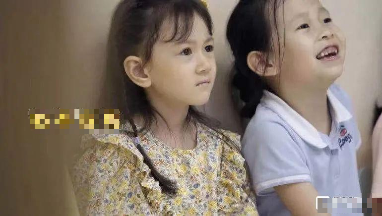 Lên truyền hình cùng mẹ nhưng đứa trẻ 5 tuổi luôn miệng nói Lên truyền hình cùng mẹ nhưng đứa trẻ 5 tuổi luôn miệng nói