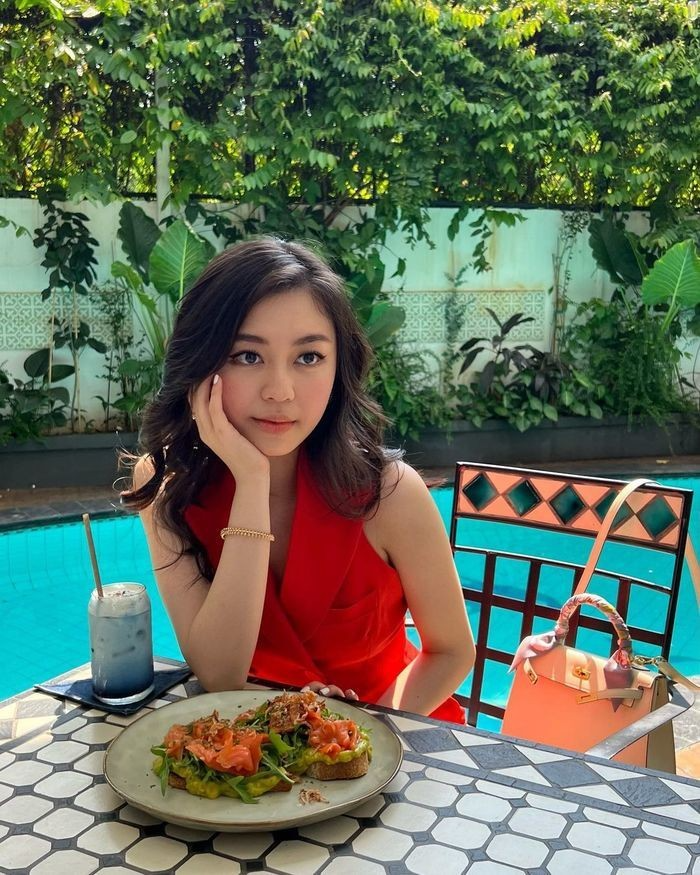 Chân dung thiếu gia và thiên kim tiểu thư đời thứ 4 của gia tộc Sơn Kim nổi tiếng- Ảnh 7.