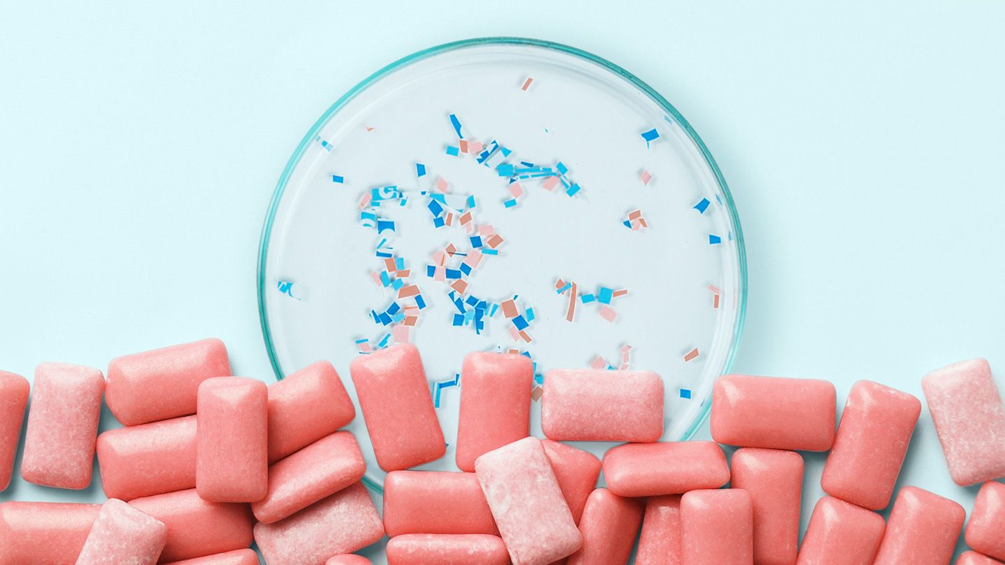 1 thói quen tưởng vô hại lại có thể giải phóng cả nghìn hạt vi nhựa vào cơ thể: Thấy ở nhiều người Việt- Ảnh 1.