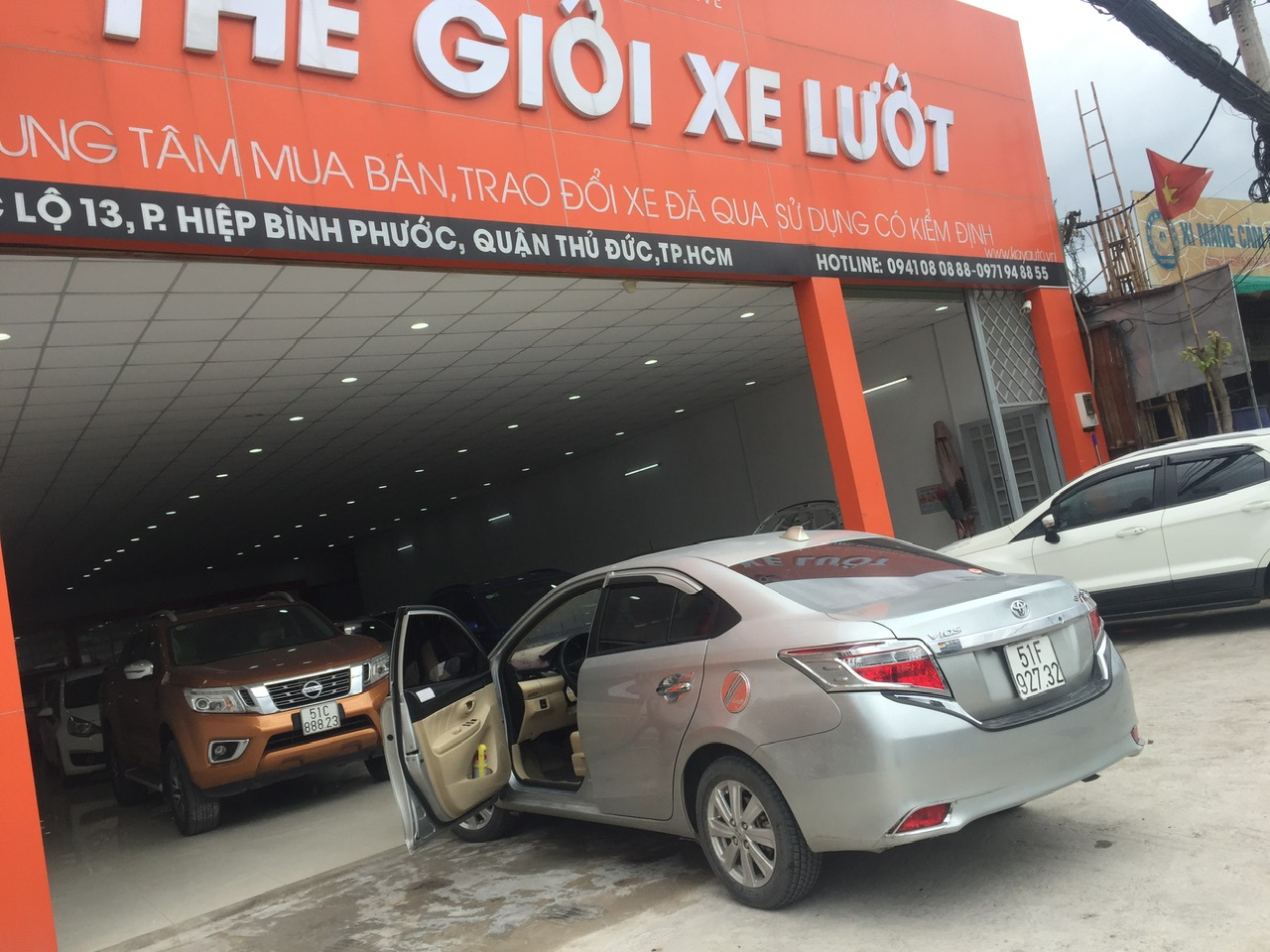 Giới kinh doanh nói gì về việc cho phép mua bán xe cũ qua VNeID?- Ảnh 1.