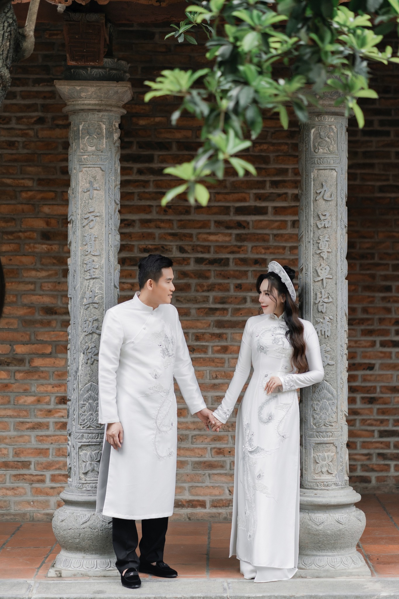 Đám cưới Hồ Quỳnh Hương: Cặp đôi hôn nhau say đắm, thông báo đã có con trai 2 tuổi- Ảnh 21.