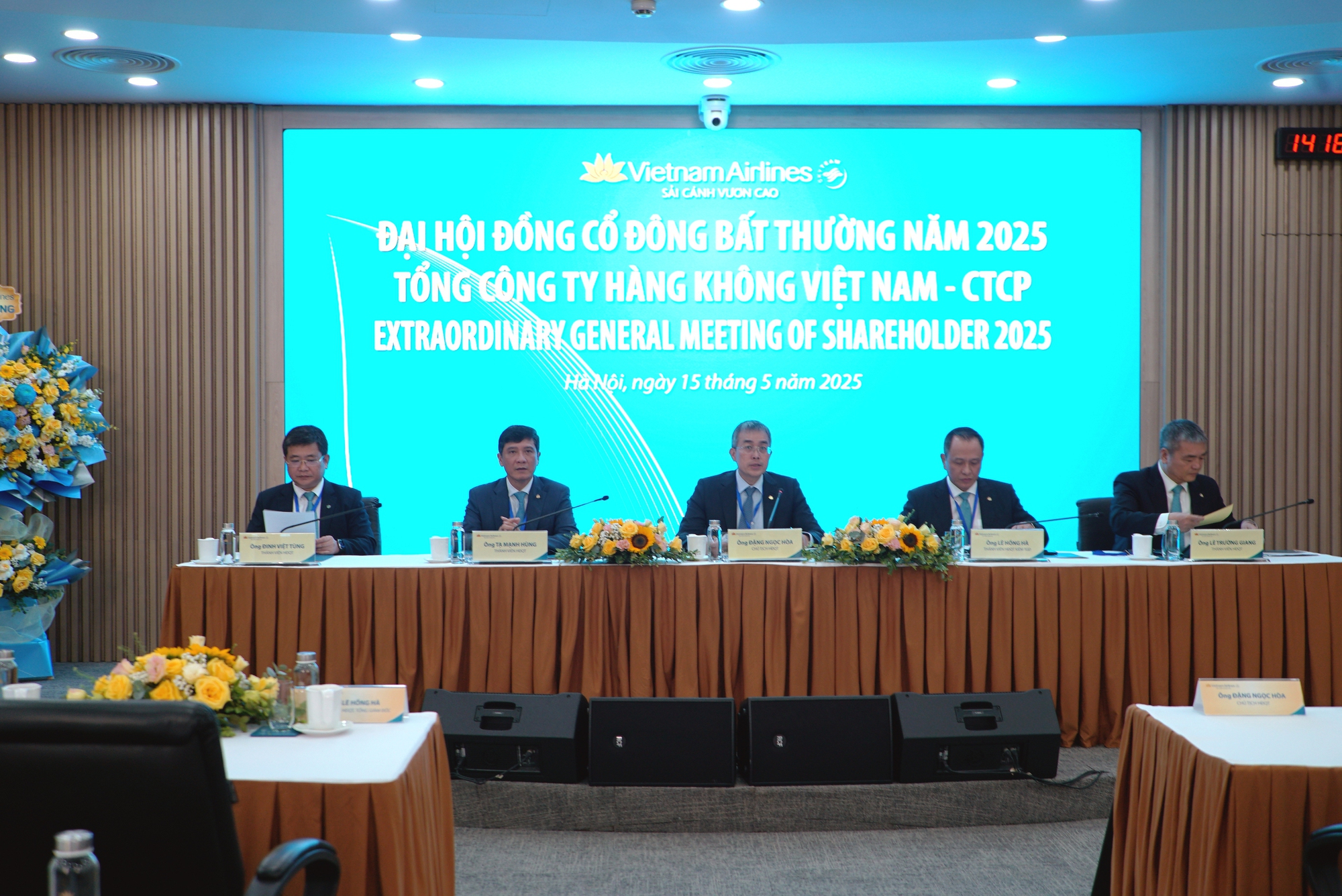 Chủ tịch Vietnam Airlines: 