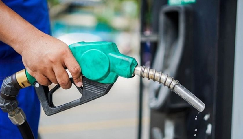 Giá xăng vượt 19.500 đồng/lít từ 15 giờ chiều nay- Ảnh 1.