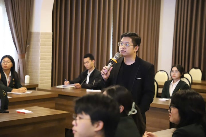 Dân mạng sợ hãi chuyện người yêu thao túng tâm lý sau scandal tình ái Lim Feng- Ảnh 3.