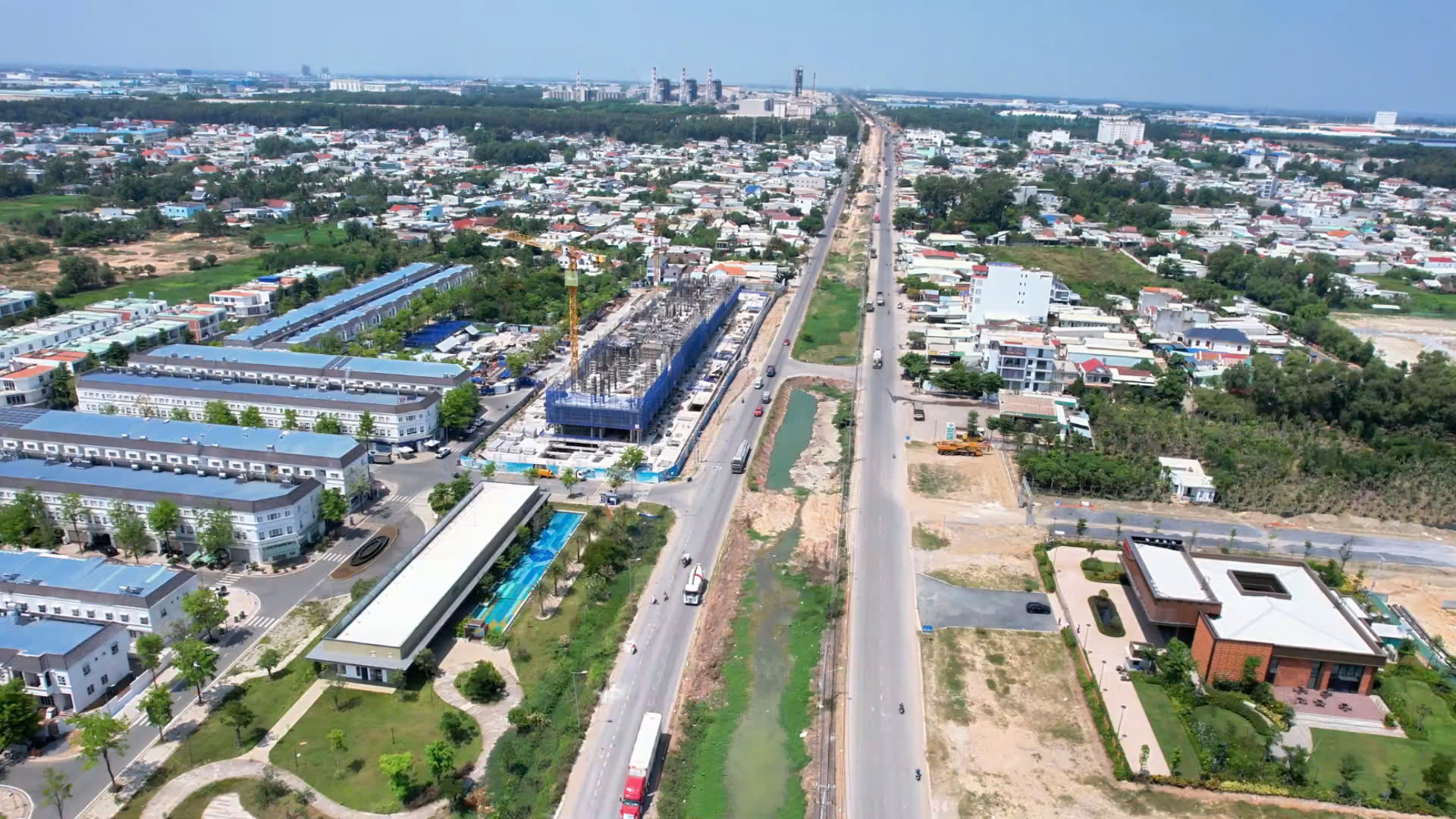 Tuyến đường sắt 3,5 tỉ USD nối Tp.HCM với sân bay Long Thành liên tục thúc tiến độ đầu tư, động thái của các dự án BĐS quanh tuyến mới đáng nói- Ảnh 3. Tuyến đường sắt 3,5 tỉ USD nối Tp.HCM với sân bay Long Thành liên tục thúc tiến độ đầu tư, động thái của các dự án BĐS quanh tuyến mới đáng nói- Ảnh 3.