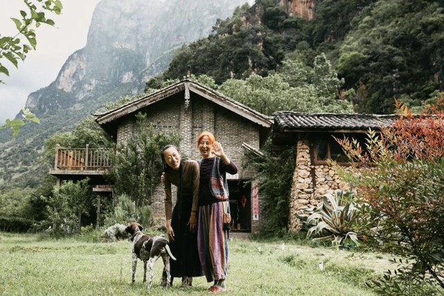 Cô gái 34 tuổi thuê 12.000m2 đất hoang để "sống chill", tự tay tạo nên "thiên đường" giữa thiên nhiên- Ảnh 7. Cô gái 34 tuổi thuê 12.000m2 đất hoang để "sống chill", tự tay tạo nên "thiên đường" giữa thiên nhiên- Ảnh 7.