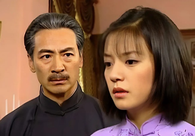 "Bố" của Triệu Vy từng bị chê trách vì quá nuông chiều con: May mà ông kịp sửa đổi, giờ nhận được trái ngọt như này đây!- Ảnh 1.