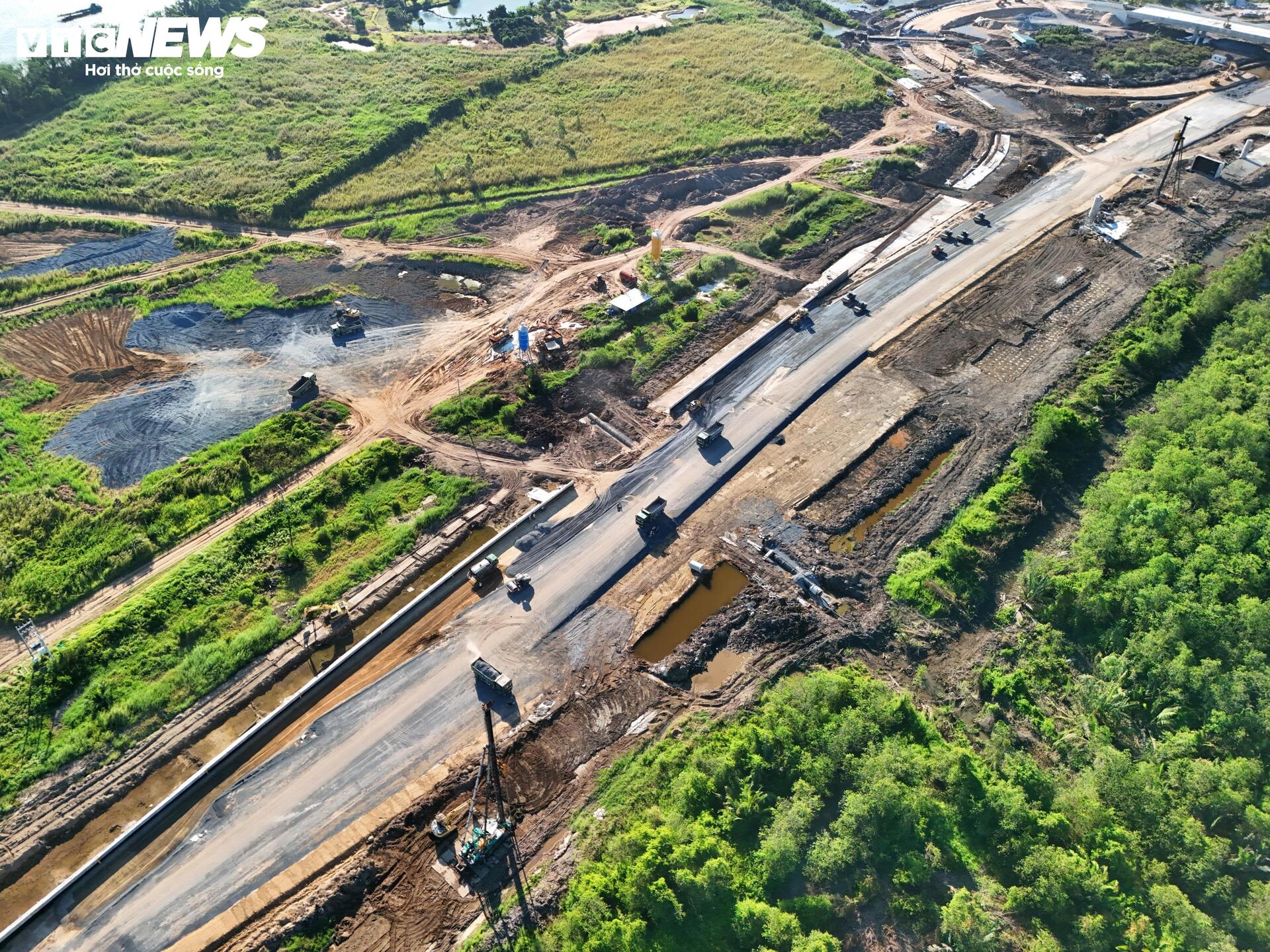 Diện mạo mới cầu lớn nhất Vành đai 3 sau hơn 2 năm thi công- Ảnh 8.