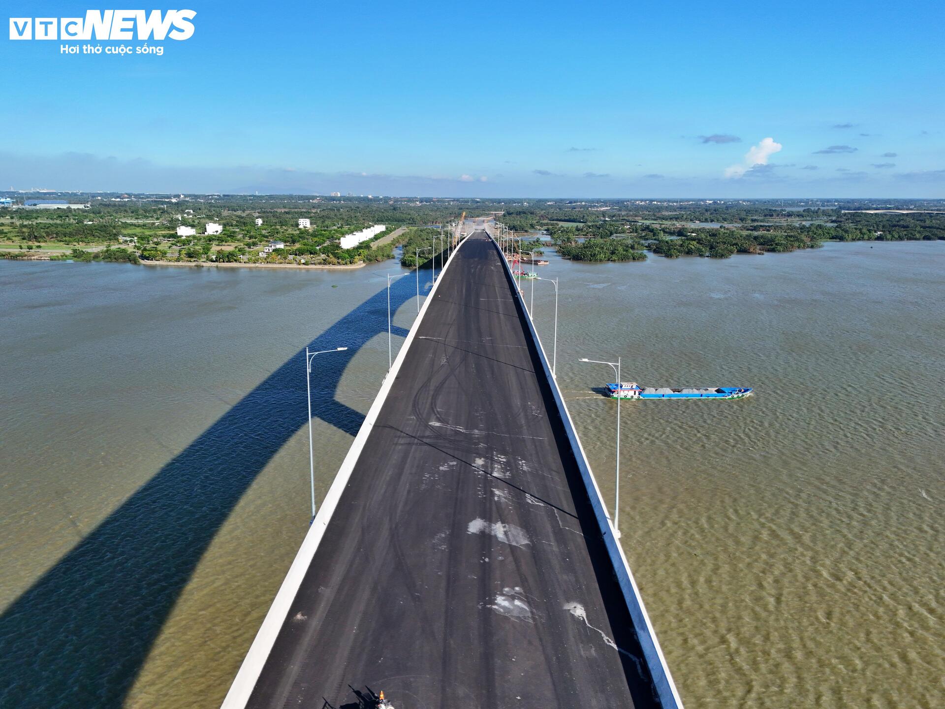 Diện mạo mới cầu lớn nhất Vành đai 3 sau hơn 2 năm thi công- Ảnh 4.