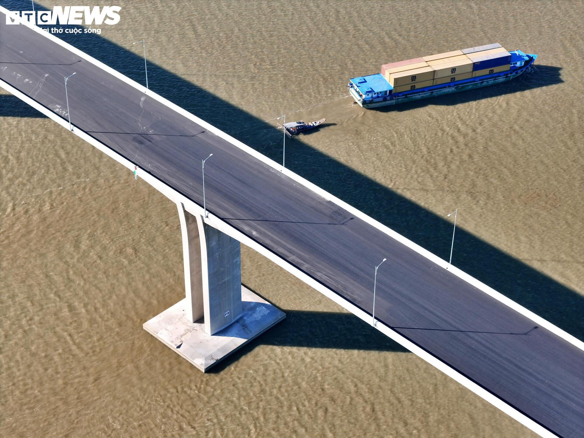 Diện mạo mới cầu lớn nhất Vành đai 3 sau hơn 2 năm thi công- Ảnh 7.