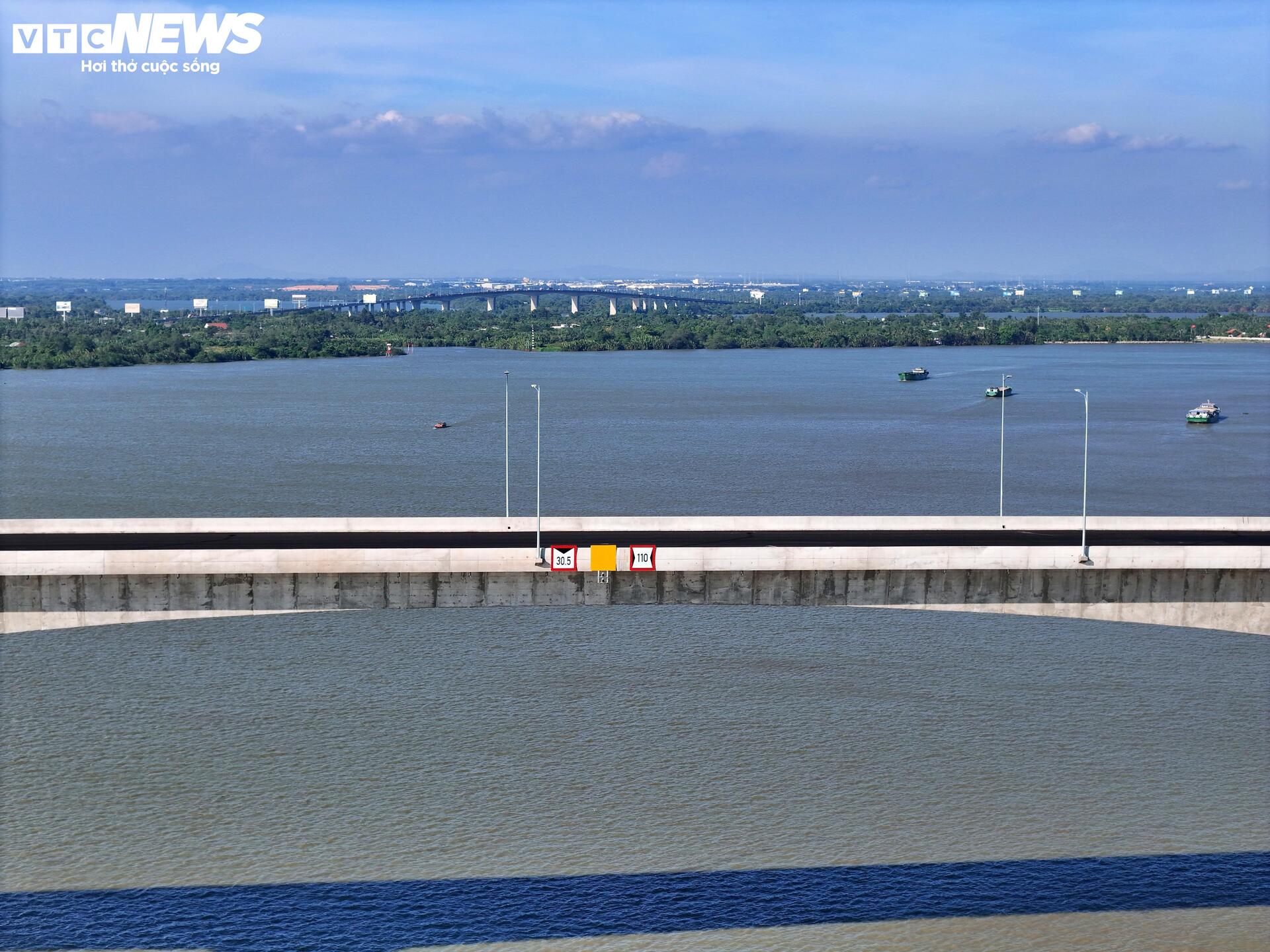 Diện mạo mới cầu lớn nhất Vành đai 3 sau hơn 2 năm thi công- Ảnh 9.